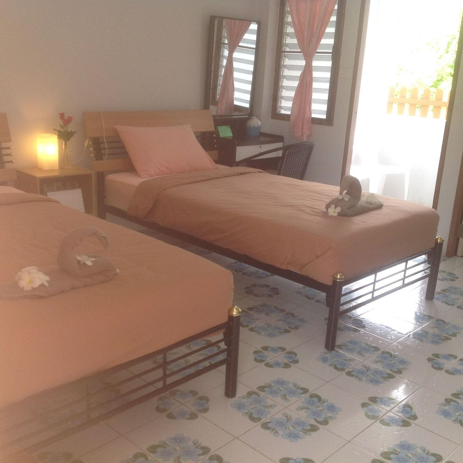 2N Guesthouse Phetchaburi Exterior foto